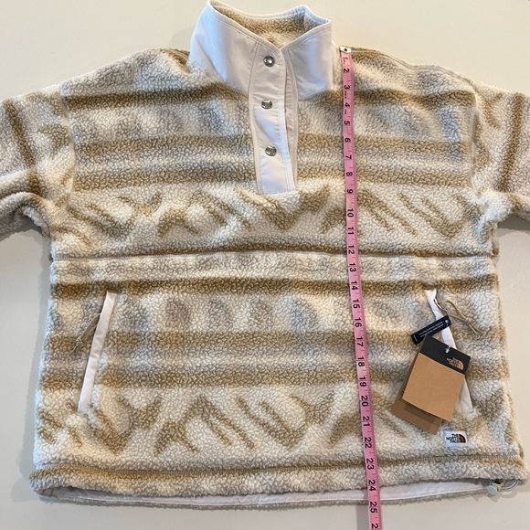 The North Face Printed Cragmont Fleece Long-Sleeve Quarter-Snap Sweatshirt - Picture 14 of 14